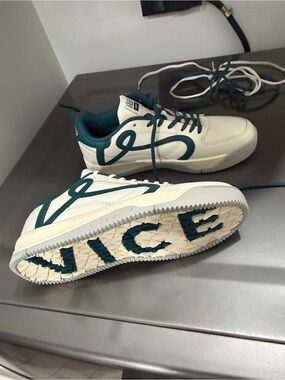 NEW vice golf shoes